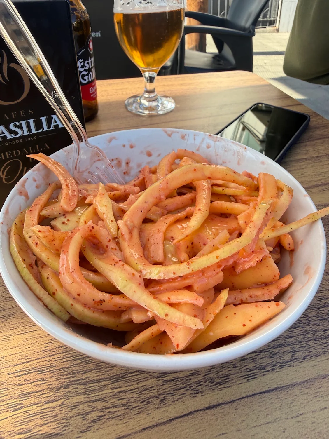 Mango biche picante servido en El Parxhe 83